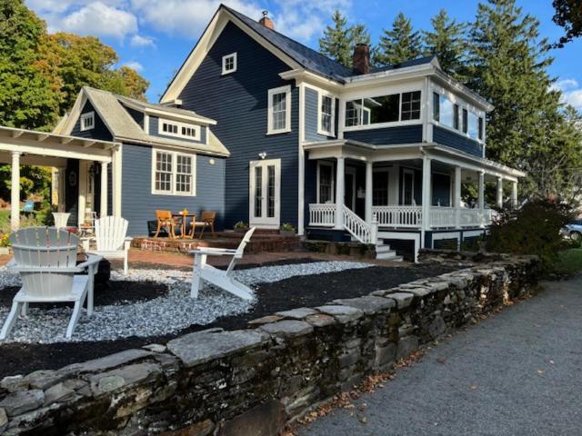 The Inn Crowd Bed And Breakfast Holden Eksteriør bilde